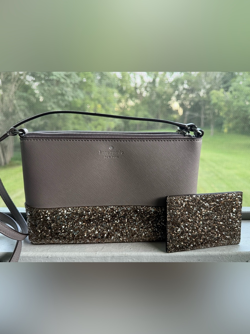 kate spade Greta Court Ramey crossbody w/glitter trim & matching card holder EUC